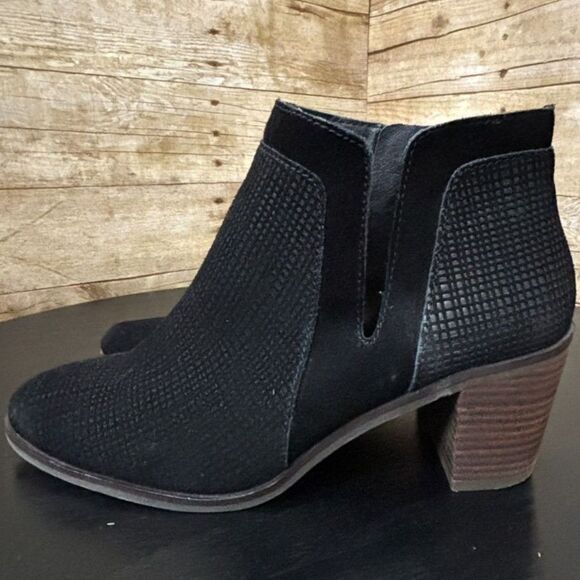 LUCKY BRAND LP-PONIC BLACK SUEDE TEXTURED CASUAL EVERYDAY ANKLE BOOTS SIZE 8M - Picture 2 of 9